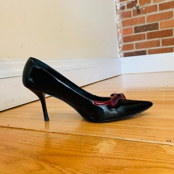 PRADA Black Patent Leather Heels With Maroon Bow, Size 41 US 11 - Picture 8 of 16